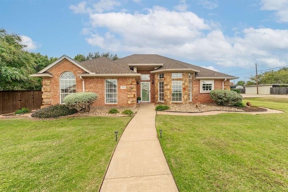 3202 Walnut Creek Pkwy, Granbury, TX 76049 - photo 1