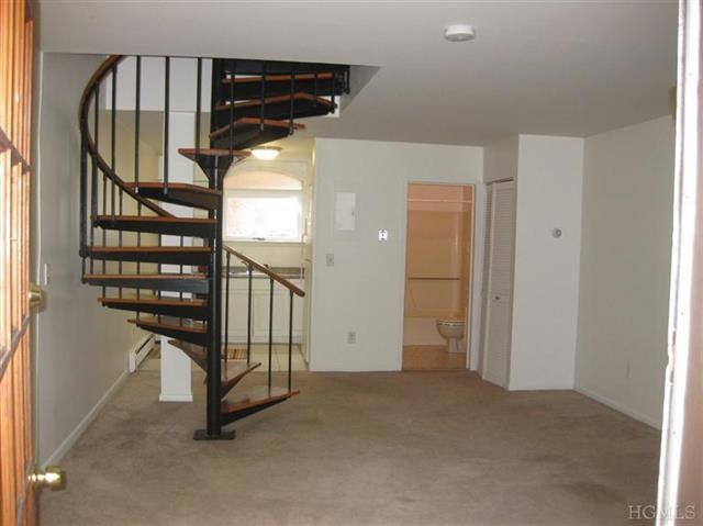 1 Beecher Ln unit 2A, Peekskill, NY 10566 - photo 1