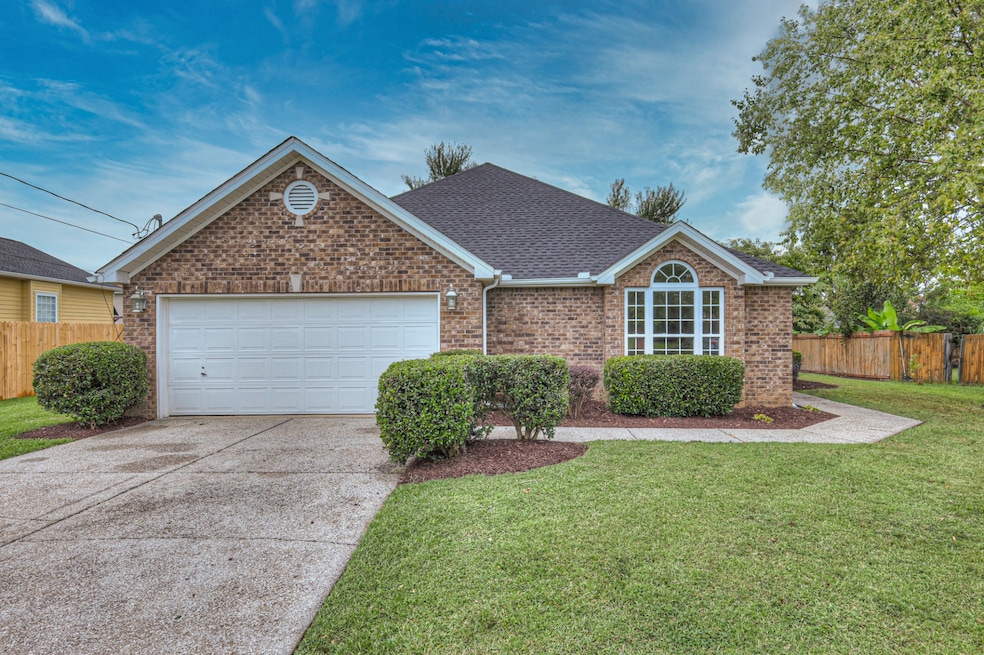 Under Contract $389,000