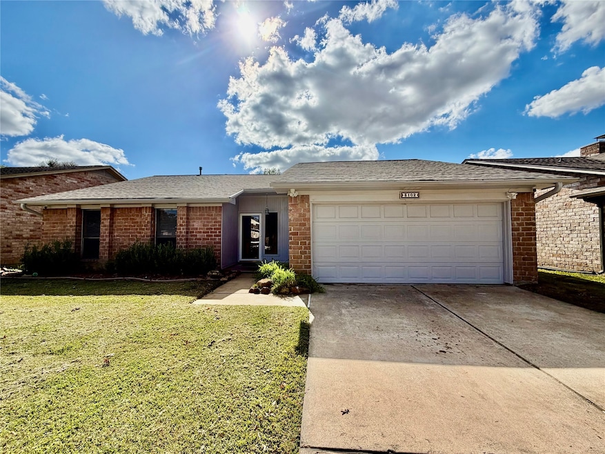 3102 Frontier Dr, Sugar Land, TX 77479 - photo 1