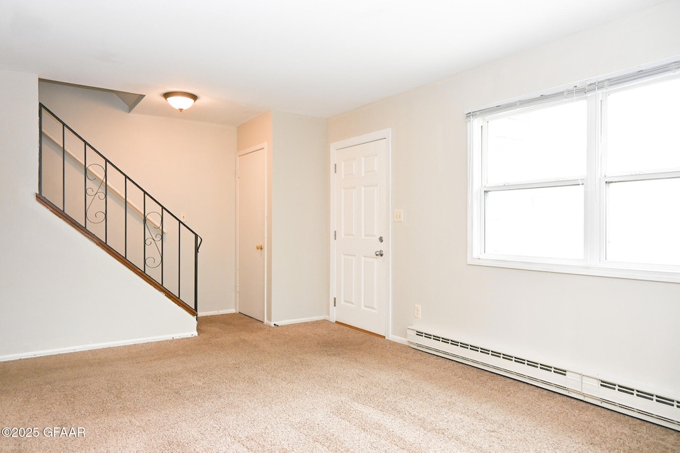 3627 13th Ave N, Grand Forks, ND 58203 - photo 1