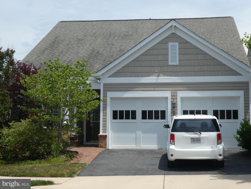 8919 Periwinkle Blue Ct, Lorton, VA 22079 - photo 1