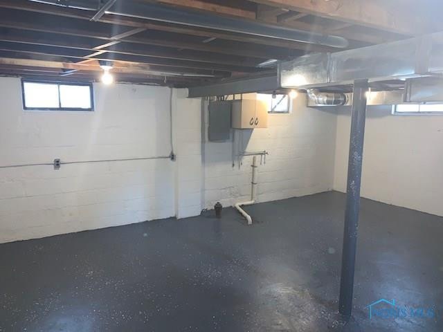 3730 Drummond Rd, Toledo, OH 43613 - photo 1