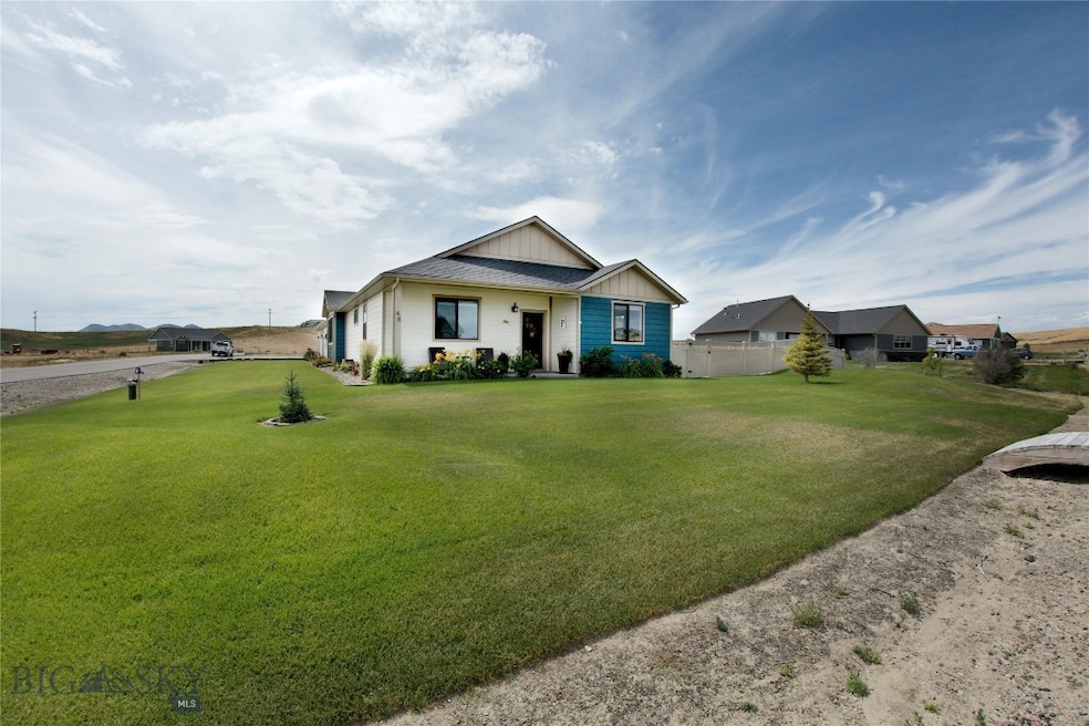 For Sale $599,900 • Co-Listing Agent