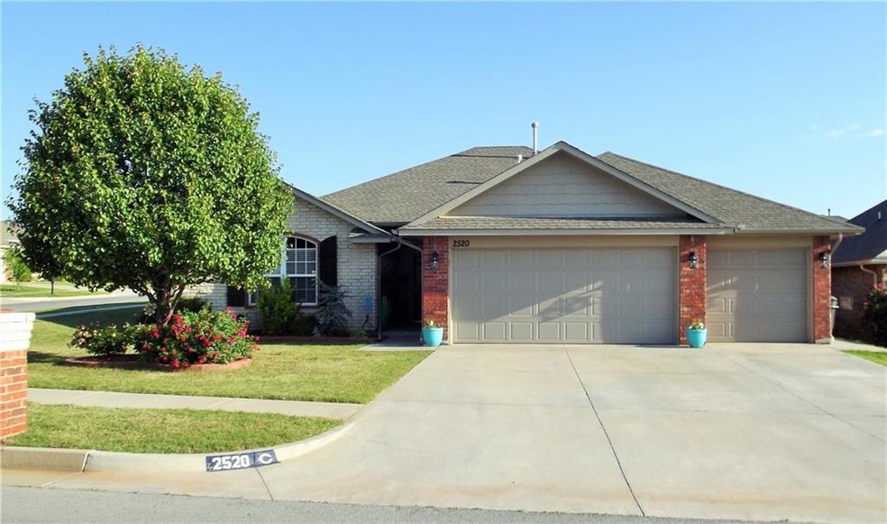 Beautiful 4 bed 2 bath home on corner lot!