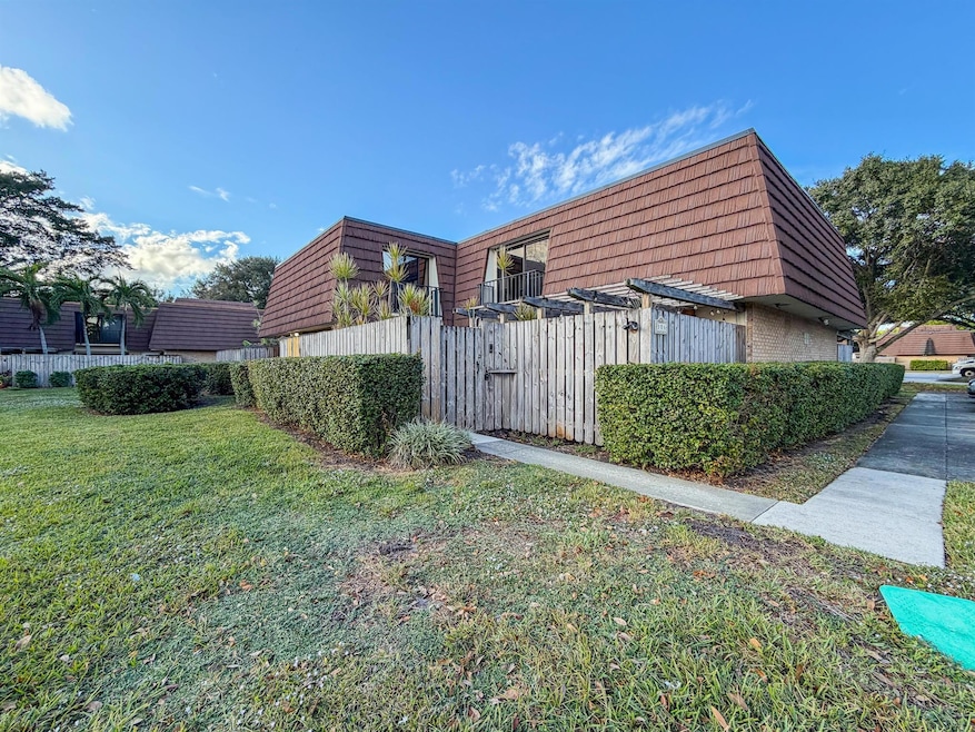 306 3rd Ln, Palm Beach Gardens, FL 33418 - photo 1