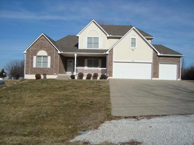 Pfeiffer King built home with all the quality and 