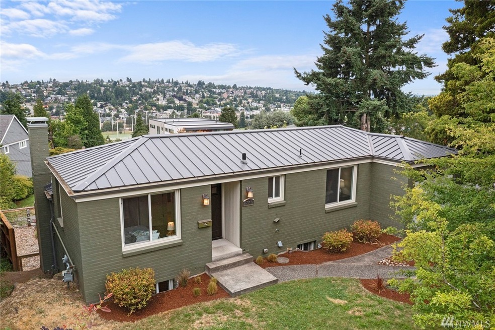 2667 11th Ave W, Seattle, WA 98119 - photo 1