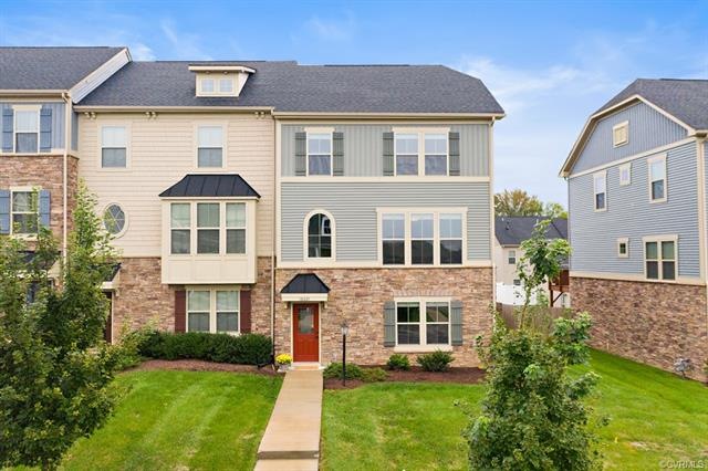 Welcome to 16621 Gossamer Dr!