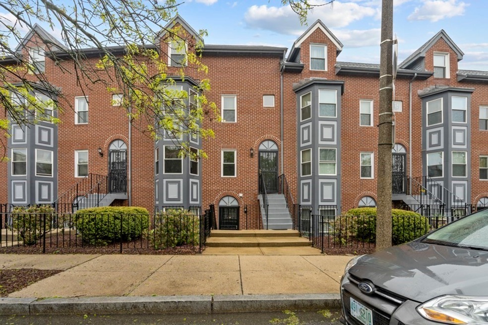 37 Circuit St unit 2, Roxbury, MA 02119 - photo 1