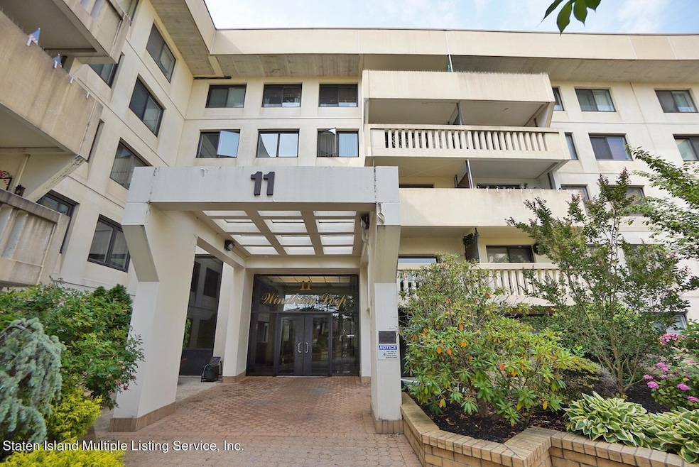 Elmwood Park Condominium II unit 3KK, Staten Island, NY 10314 - photo 1