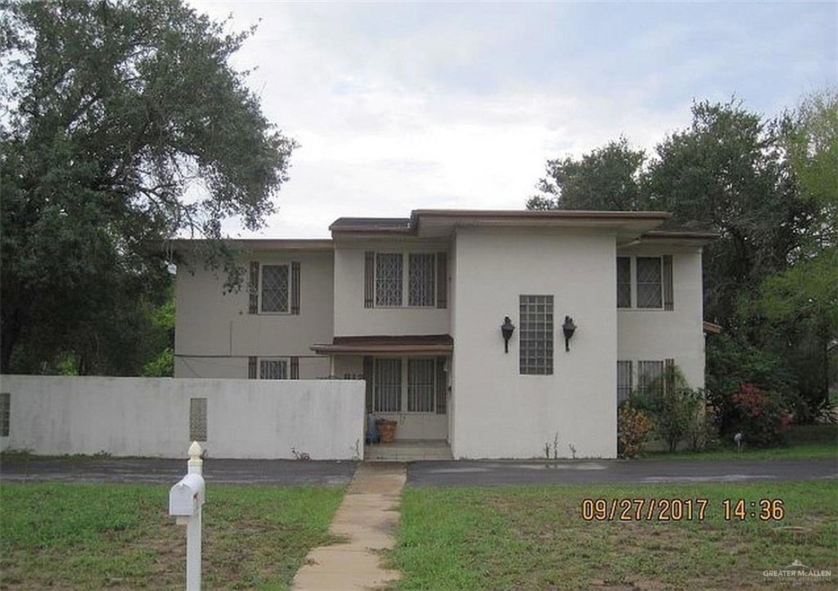 812 W 6th St, Weslaco, TX 78596 - photo 1