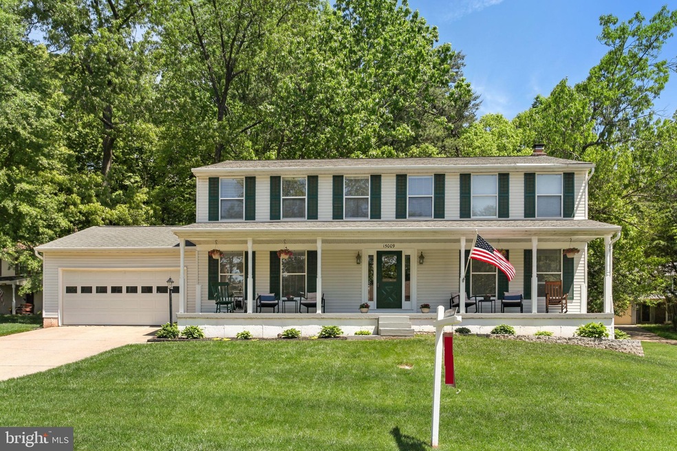 15009 Woodglen Ct, Dumfries, VA 22025 - photo 1