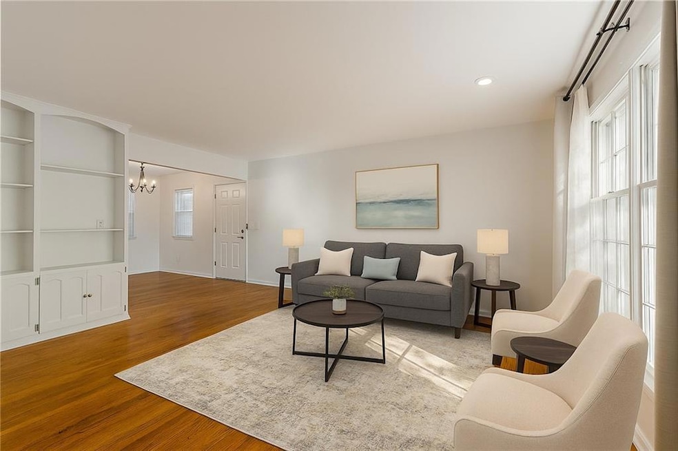 4016 E Red Bridge Rd, Kansas City, MO 64137 - photo 1