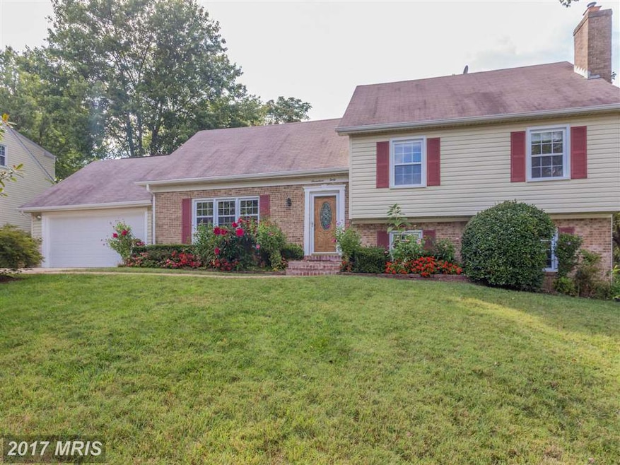 1740 Lockerbie Ln, Vienna, VA 22182 - photo 1