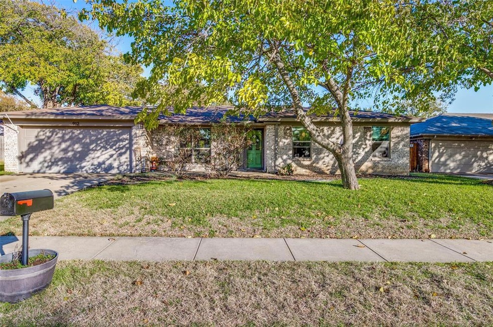 912 Monterrey St, Bedford, TX 76022 - photo 1