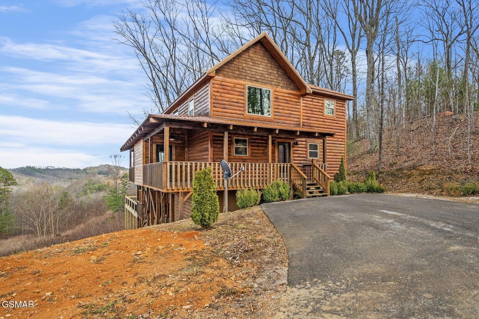 For Sale $929,000 • Co-Listing Agent