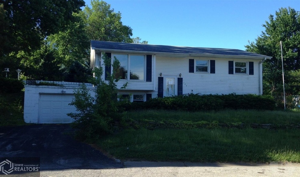 106 Swanson Dr, Shenandoah, IA 51601 - photo 1