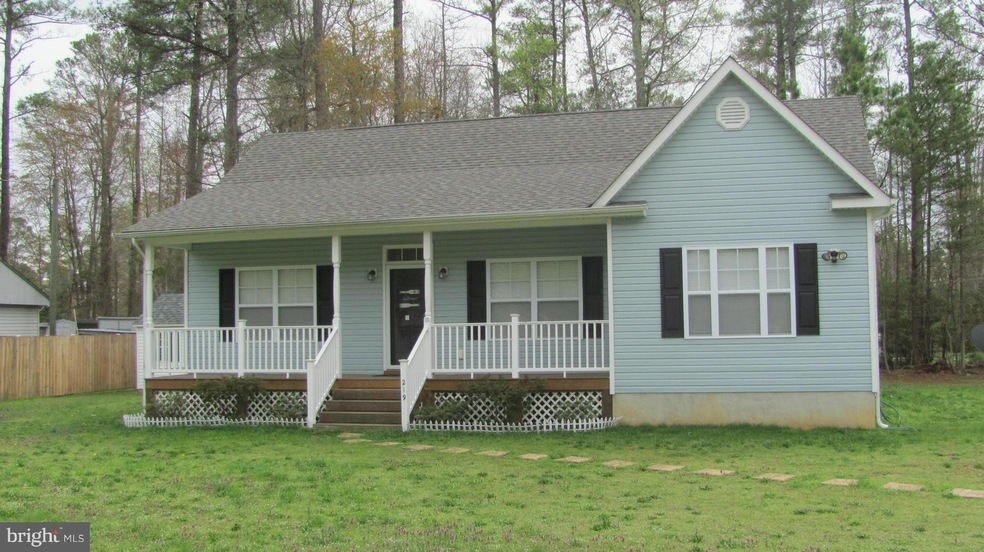 219 Mount Vernon Dr, Colonial Beach, VA 22443 - photo 1