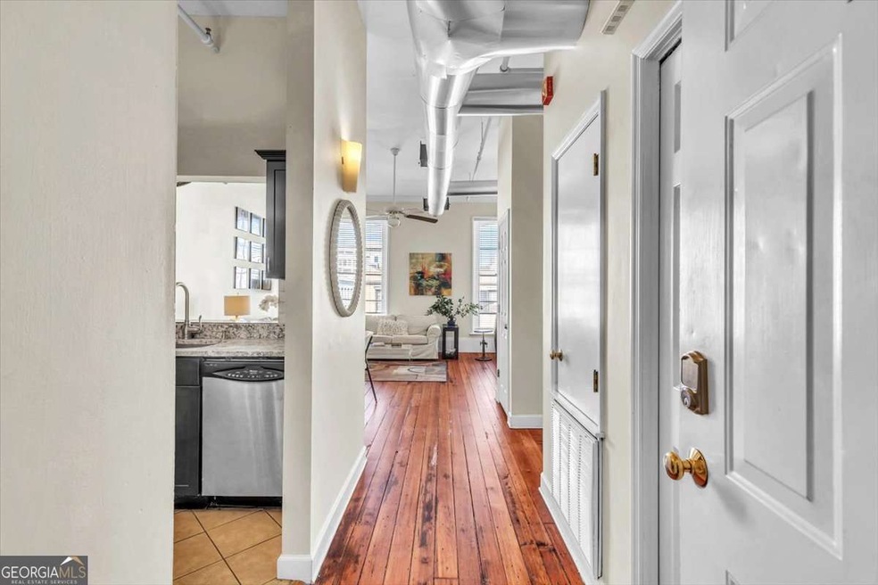 105 Whitaker St unit 302, Savannah, GA 31401 - photo 1