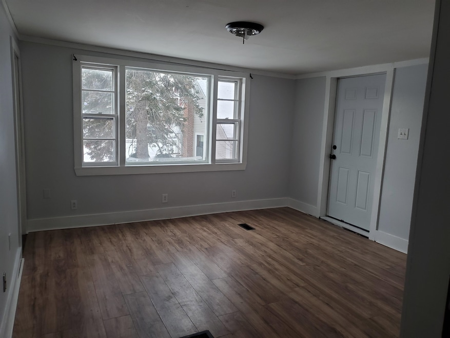 7 Cross St unit 2, Whitefield, NH 03598 - photo 1