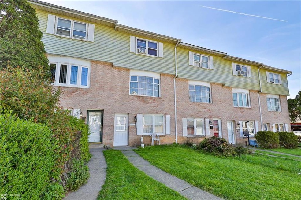 220 E Fairview St, Allentown, PA 18109 - photo 1