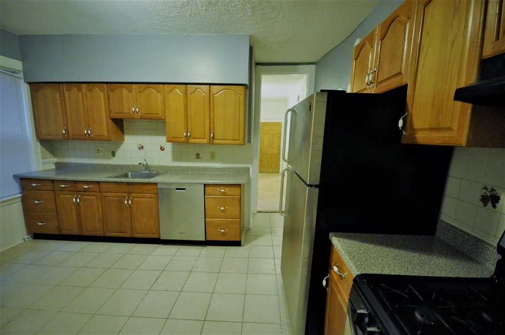 36 Havelock St unit 1, Dorchester Center, MA 02124 - photo 1