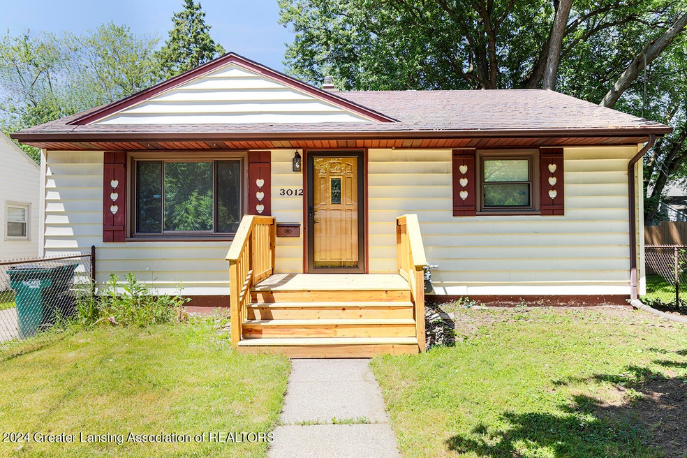 3012 Palmer St, Lansing, MI 48910 - photo 1