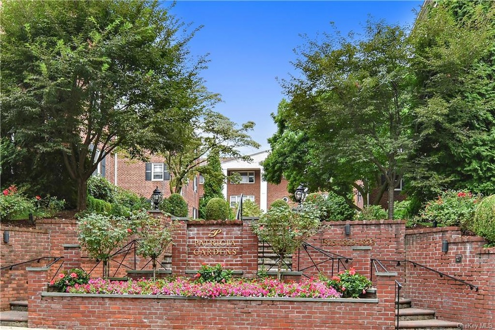 1833 Palmer Ave unit 2JK, Larchmont, NY 10538 - photo 1