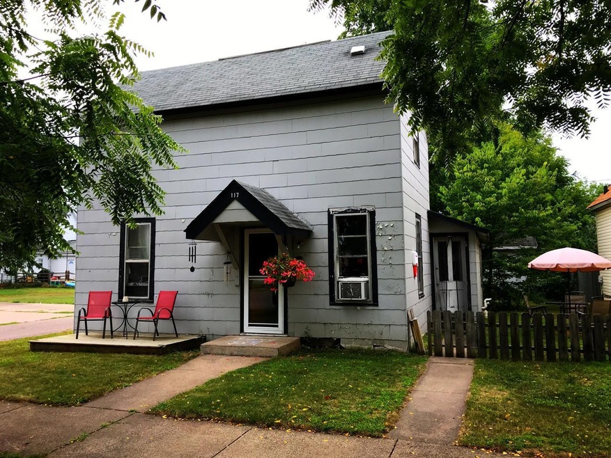 117 N 6th St, Tomahawk, WI 54487 - photo 1