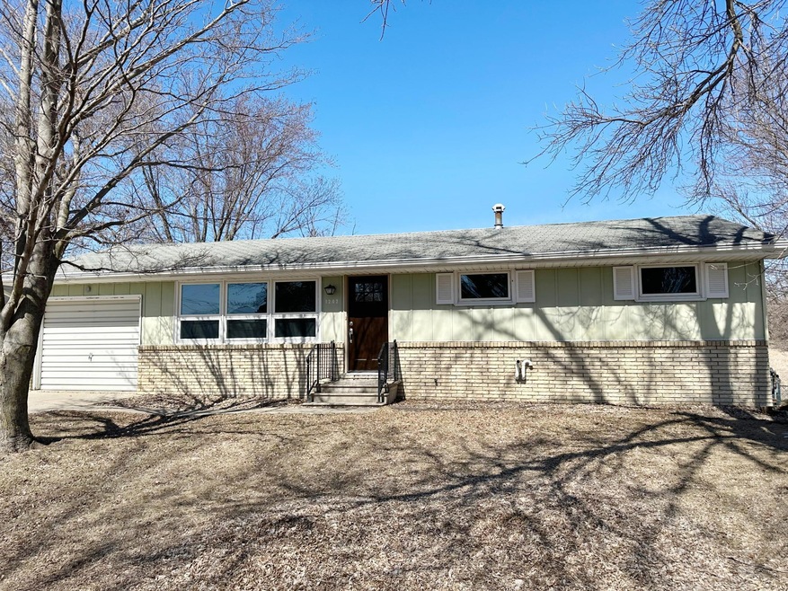 1202 Janson St, Albert Lea, MN 56007 - photo 1