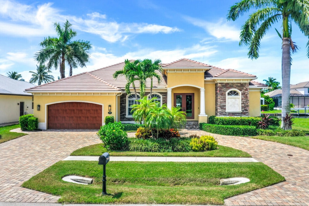 1819 Menorca Ct, Marco Island, FL 34145