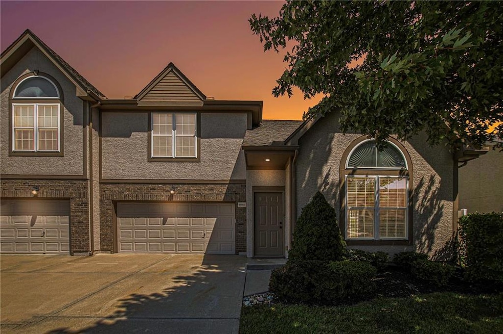 15802 W 61st Terrace, Shawnee, KS 66217 - photo 1