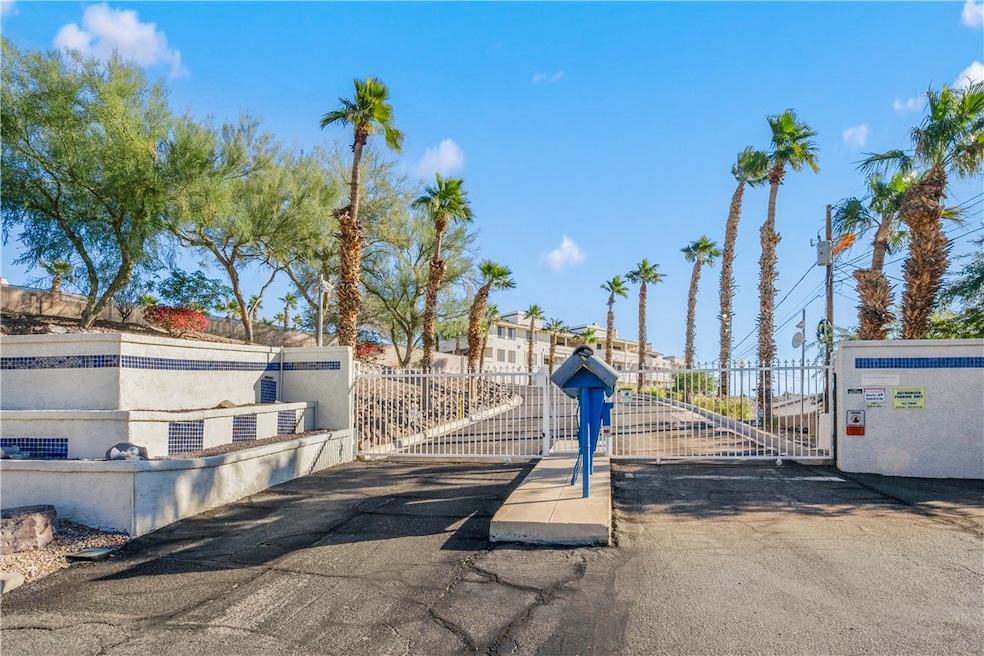 2022 Merrill Ln unit 13E, Bullhead City, AZ 86442 - photo 1