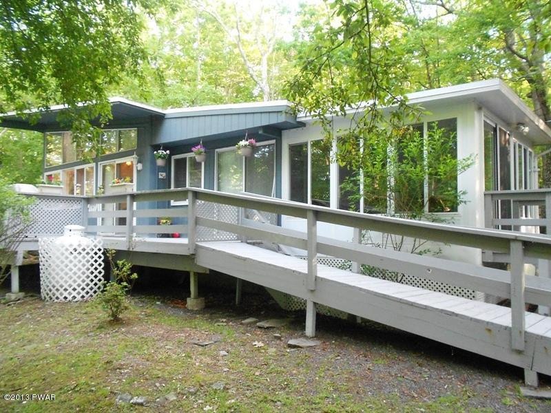 803 Heron Ct, Hawley, PA 18428 - photo 1