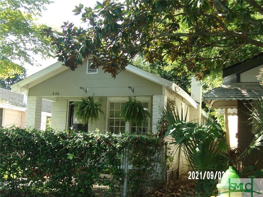 525 E Charlton St, Savannah, GA 31401 - photo 1