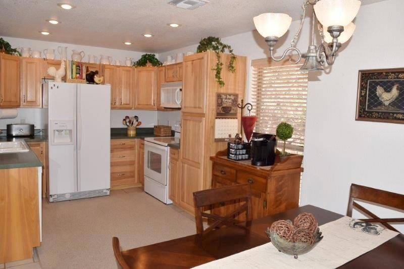 Kitchen (2)