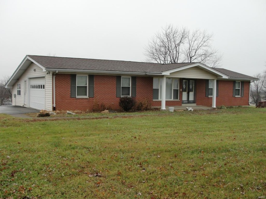 Updated ranch on 1.78 acre!