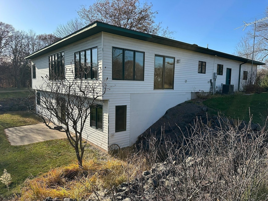 Coming Soon $650,000 • Co-Listing Agent