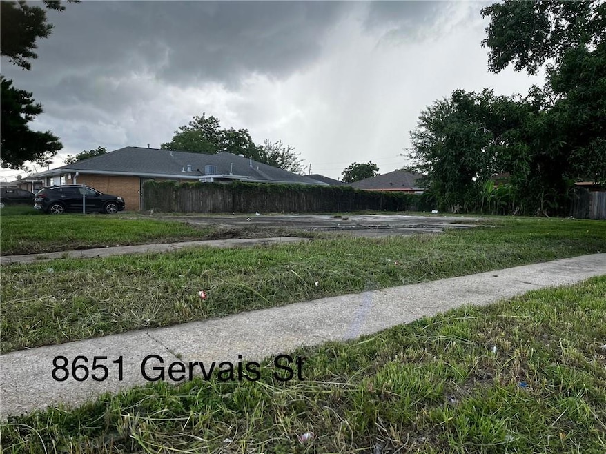 8651 Gervais St, New Orleans, LA 70127 - photo 1