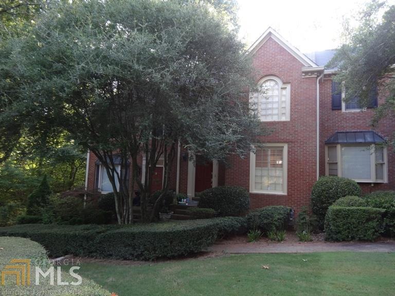 118 Weatherburne Dr, Roswell, GA 30076 - photo 1