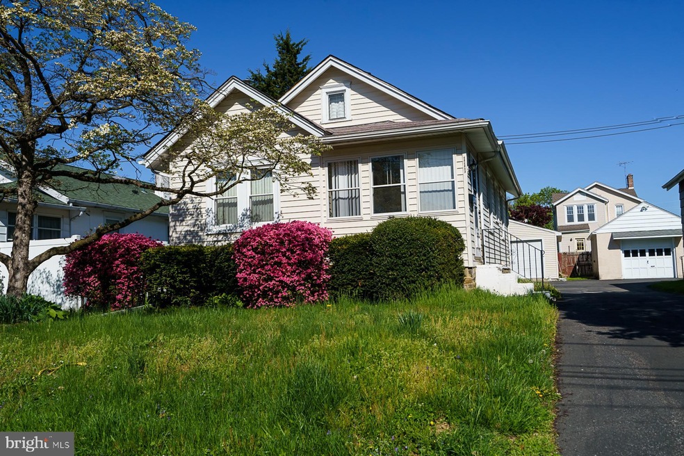 111 W Forrestview Rd, Brookhaven, PA 19015 - photo 1