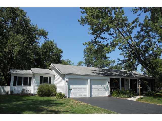 6401 Peardale Rd E, Columbus, OH 43229 - photo 1