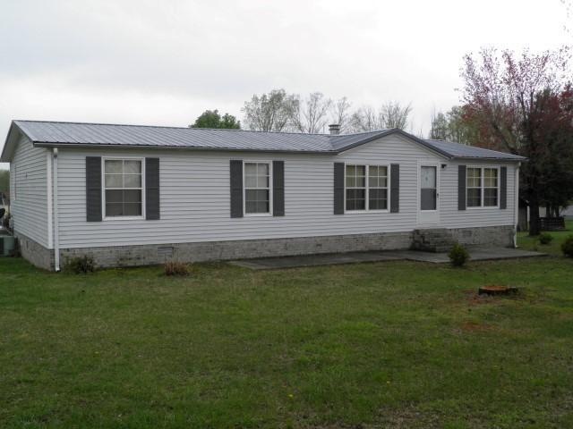 531 Hendrixson Dr, Manchester, TN 37355 - photo 1