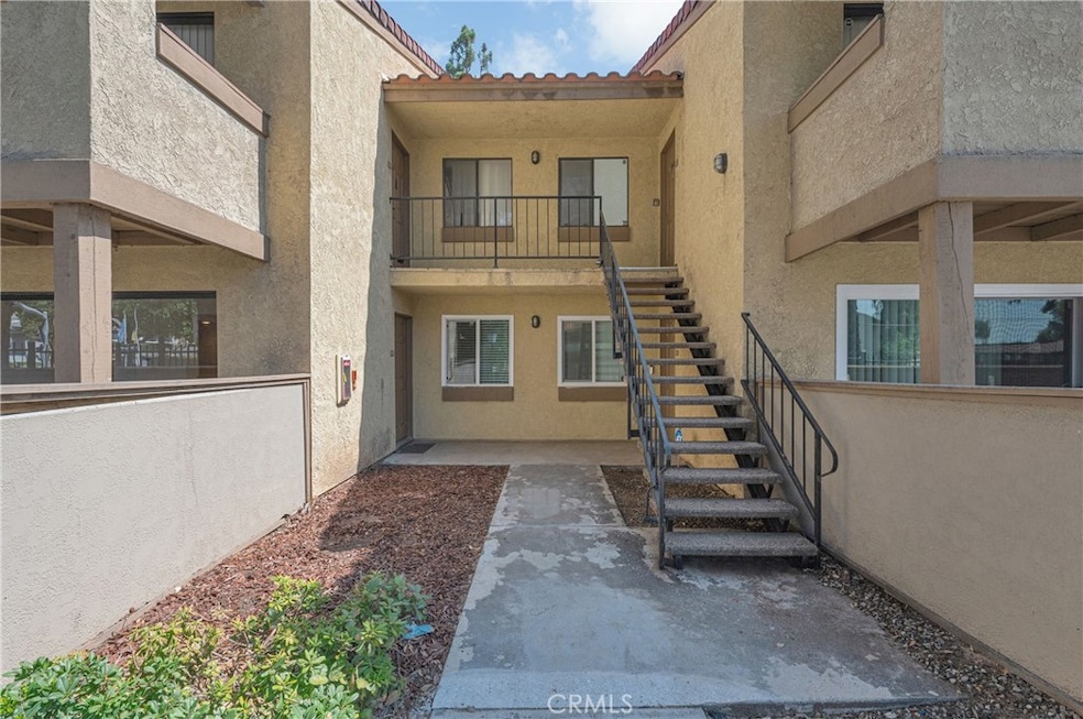 1110 W Blaine St unit 102, Riverside, CA 92507 - photo 1