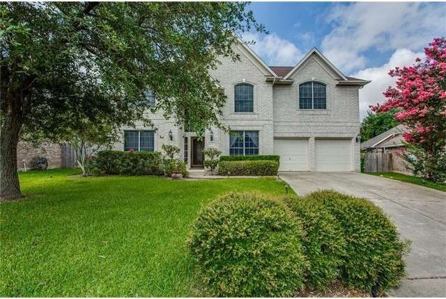 16420 Paralee Cove: Beautiful Cul de Sac house.