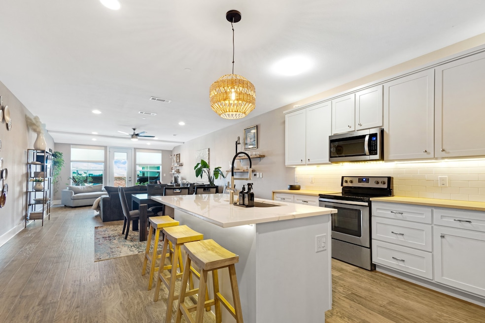 251 S Mill St unit 260, Lewisville, TX 75057 - photo 1