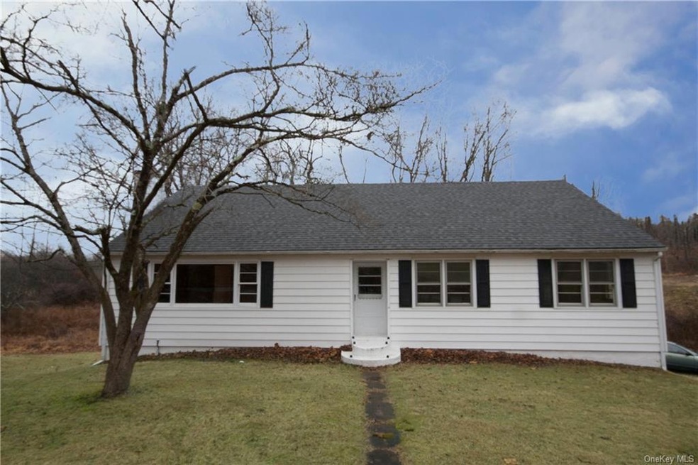 497 Maloney Rd, Poughkeepsie, NY 12603 - photo 1