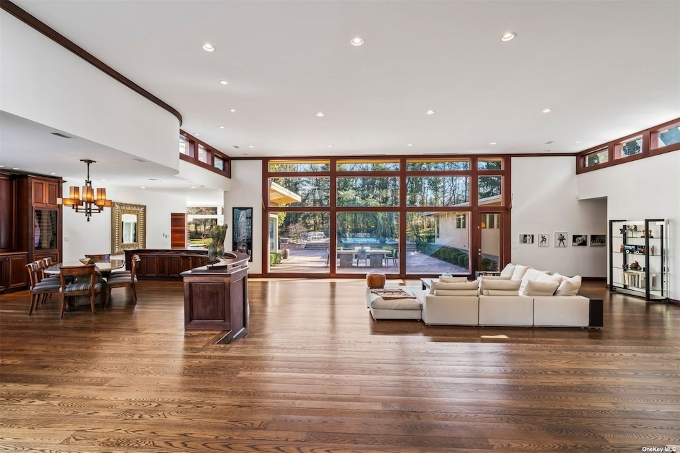 1167 Pine Valley Rd, Oyster Bay, NY 11771 - photo 1