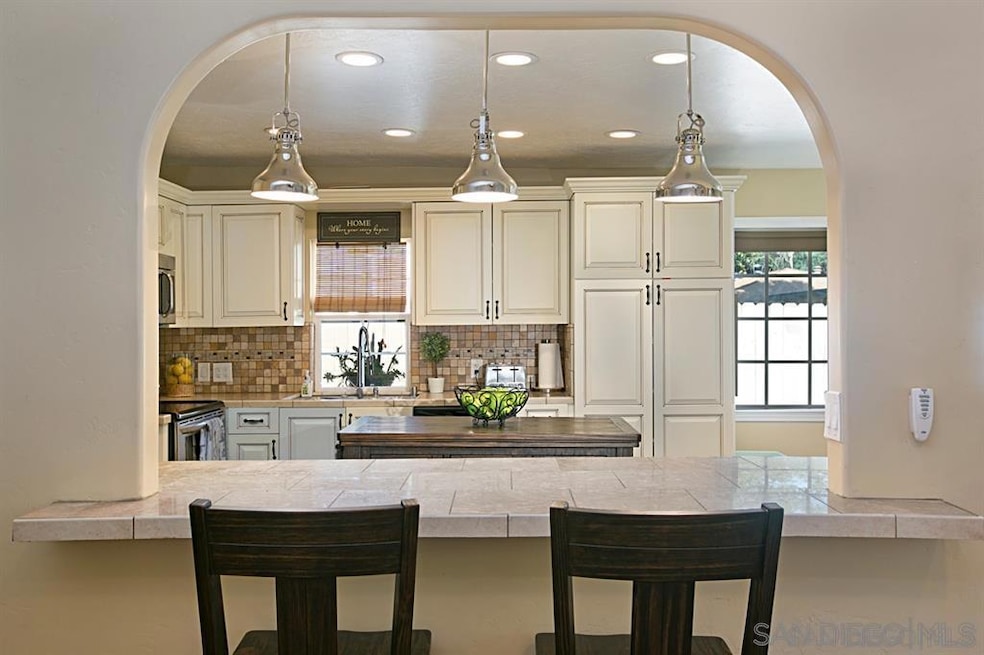 14157 Ezra Ln, Poway, CA 92064 - photo 1